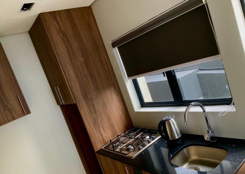 Lovely 1 Bedroom Apartment ケープタウン エクステリア 写真